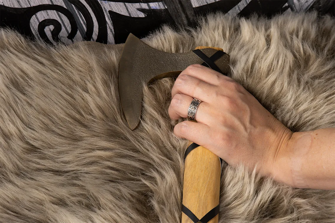 Rustik Viking Dame Ring i 925S Sølv med Binderuner - Image 2